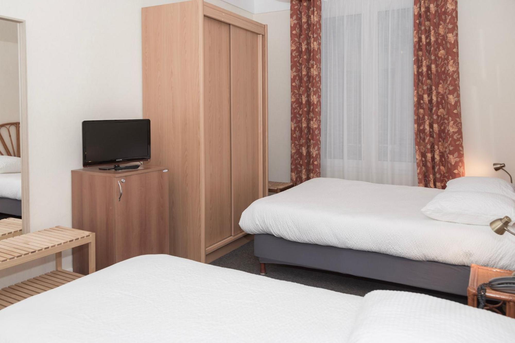 Cit'Hotel Aero-Hotel Ле-Блан-Мениль Экстерьер фото