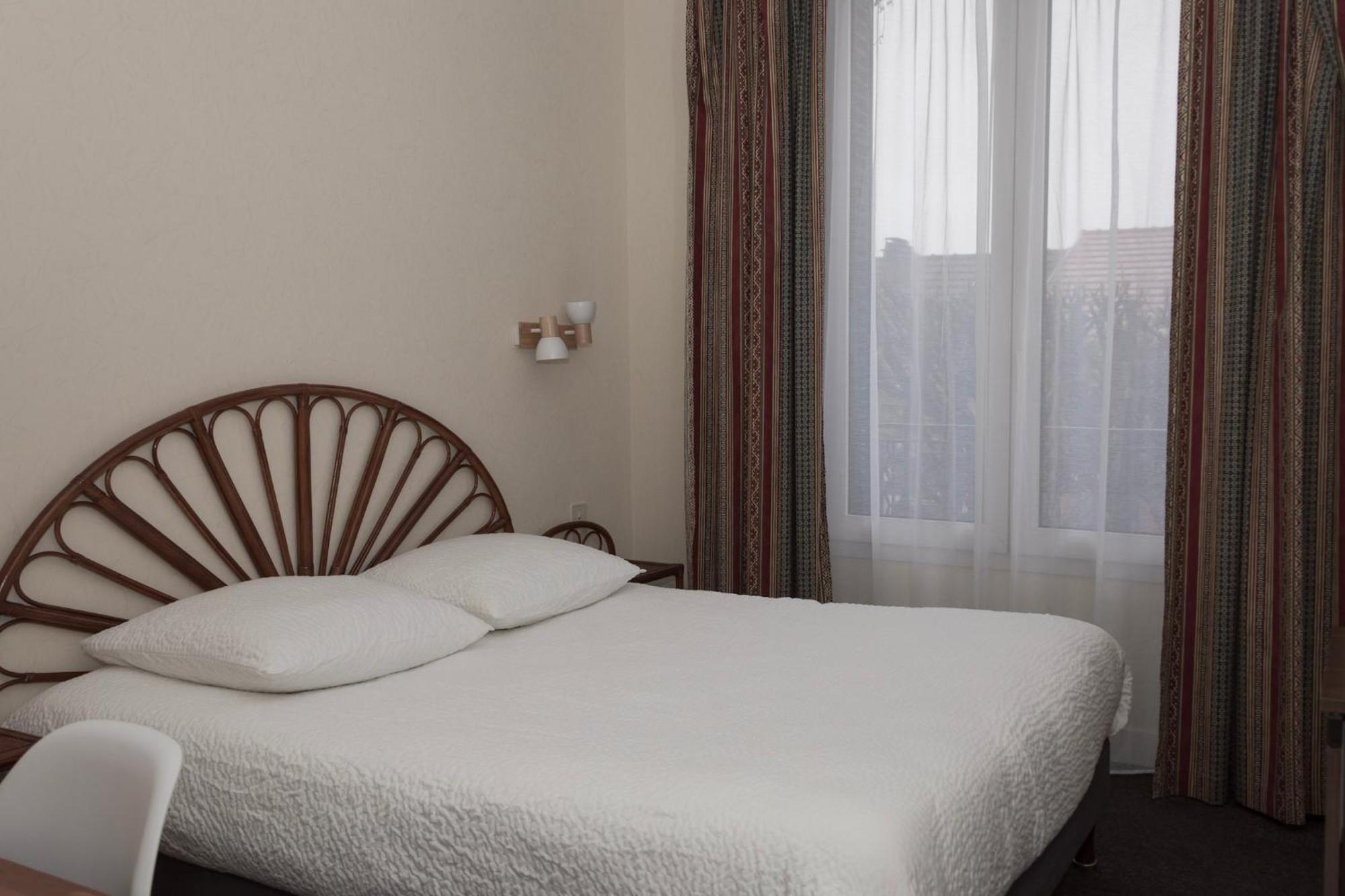 Cit'Hotel Aero-Hotel Ле-Блан-Мениль Экстерьер фото