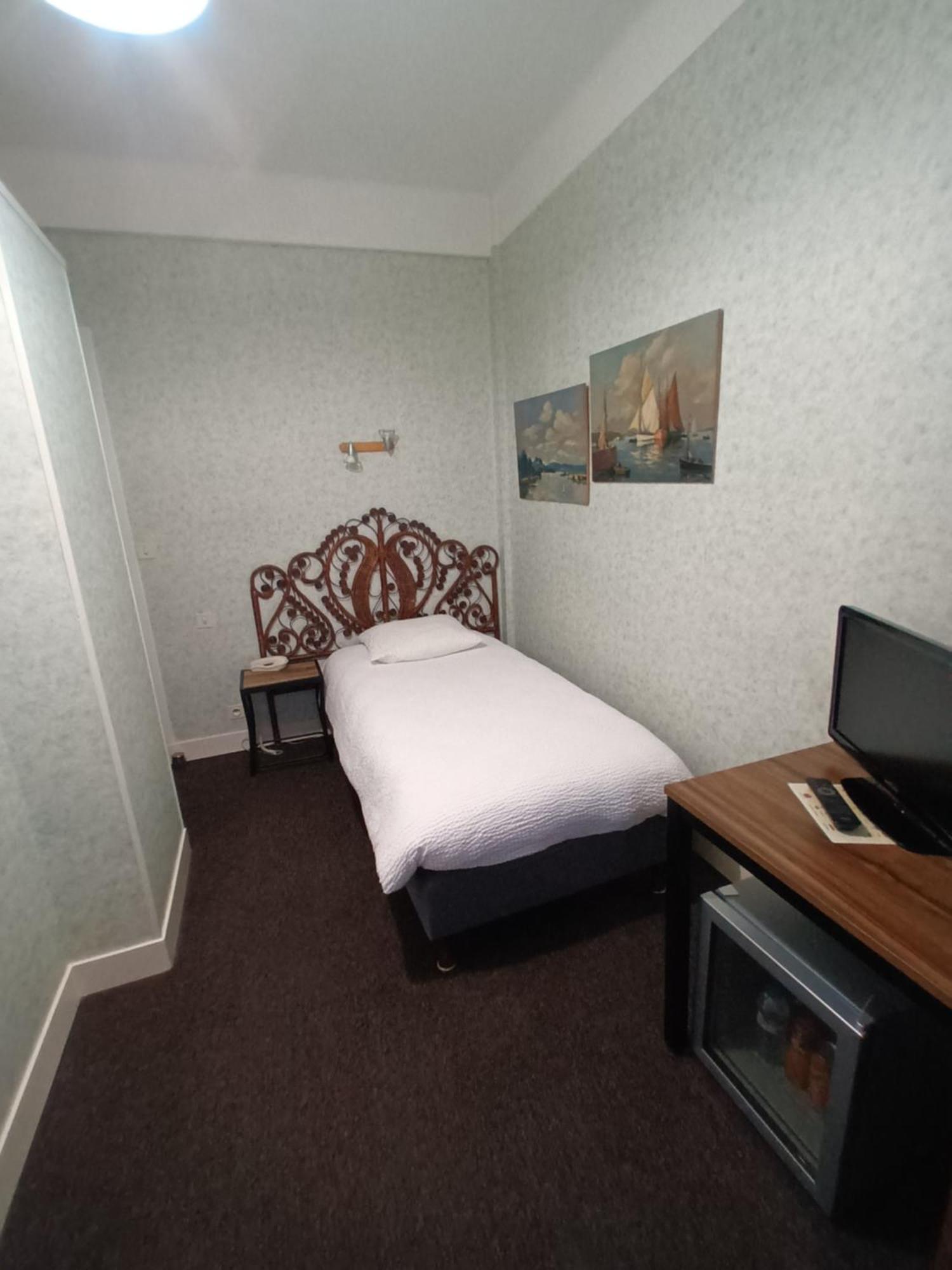 Cit'Hotel Aero-Hotel Ле-Блан-Мениль Экстерьер фото